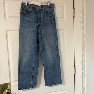 Levi’s Ribcage Straight Ankle Jeans